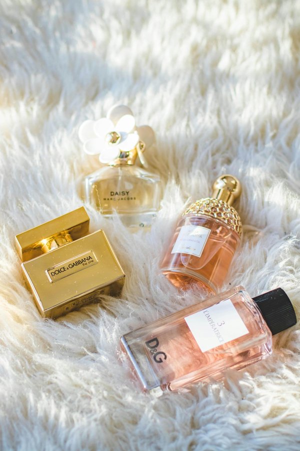 Fragrance et co : luxe inégalé à portée de clics
